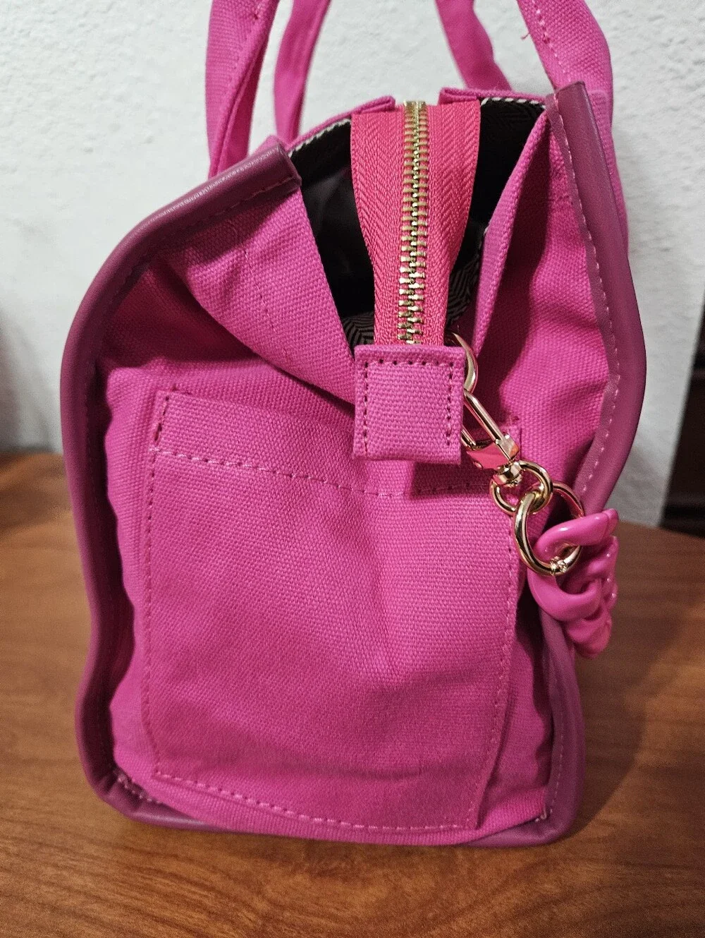 N/A stylish fuchsia